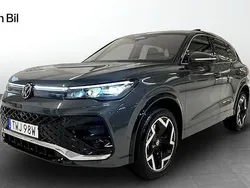 Grå Begagnad 2024 VW Tiguan R-line SUV | 499 900 kr (Dyr)