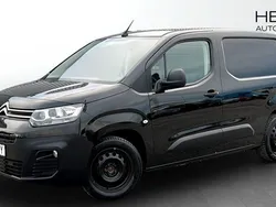 Svart (black) Begagnad 2019 Citroën Berlingo Minibuss | 129 900 kr (Marknadspris)