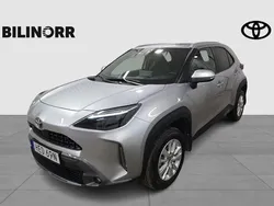 Silver Begagnad 2021 Toyota Yaris Cross SUV | 319 900 kr (Marknadspris)