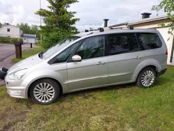 Grå Begagnad 2013 Ford Galaxy Titanium Minibuss | 59 000 kr (Marknadspris)