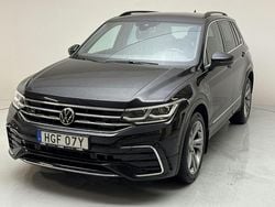Svart Begagnad 2021 VW Tiguan R-line SUV | 299 000 kr (Bra pris)