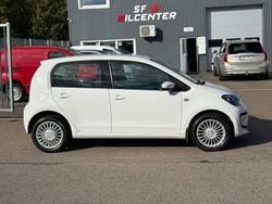 Vit Begagnad 2014 VW up! high up! Halvkombi | 67 900 kr (Marknadspris)