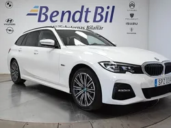 Alpinvit Begagnad 2021 BMW 330e M Sport Kombi | 359 500 kr (Marknadspris)