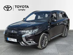 Svart Begagnad 2019 Mitsubishi Outlander P-HEV Edition SUV | 179 000 kr (Bra pris)