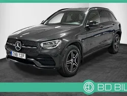 Grå (grafitgrå metallic) Begagnad 2021 Mercedes GLC300e AMG SUV | 376 900 kr (Bra pris)