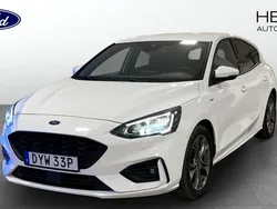Vit Begagnad 2021 Ford Focus ST-Line Halvkombi | 174 900 kr (Bra pris)