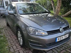 Grå Begagnad 2017 VW Golf VII Halvkombi | 129 000 kr (Marknadspris)