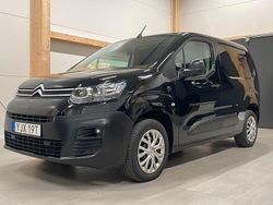 Svart Begagnad 2021 Citroën Berlingo Business Class Minibuss | 189 900 kr (Marknadspris)