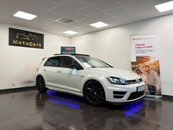 Vit Begagnad 2017 VW Golf VII R Halvkombi | 269 900 kr (Lite dyr)