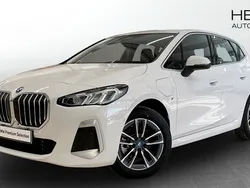 Vit (white) Begagnad 2024 BMW 225 Active Tourer M Sport Minibuss | 379 700 kr (Superpris)