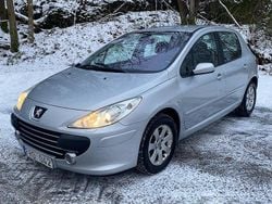 Grå Begagnad 2007 Peugeot 307 Halvkombi | 59 900 kr (Dyr)