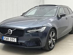 Mörkblå Begagnad 2023 Volvo V90 Ultimate Kombi | 454 900 kr