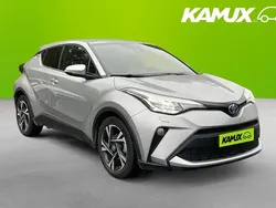 Silver/grå Begagnad 2023 Toyota C-HR Edition SUV | 298 700 kr (Marknadspris)
