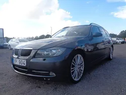 Grå Begagnad 2006 BMW 330 Kombi | 69 900 kr (Marknadspris)