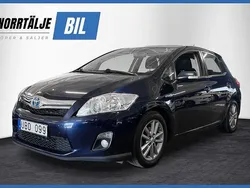 Mörkblå Begagnad 2010 Toyota Auris Hybrid Comfort Halvkombi | 79 900 kr (Marknadspris)