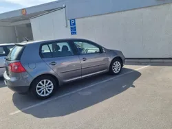 Grå Begagnad 2007 VW Golf V Trendline Halvkombi | 30 000 kr (Lite dyr)