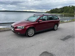 Röd Begagnad 2004 Volvo V50 Kombi | 17 500 kr (Marknadspris)