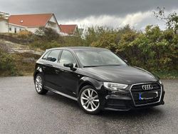 Svart Begagnad 2017 Audi A3 Sportback S-Line Halvkombi | 145 000 kr (Marknadspris)