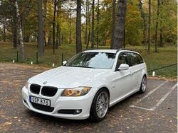 Vit Begagnad 2010 BMW 320 Comfort Edition Kombi | 70 000 kr (Marknadspris)