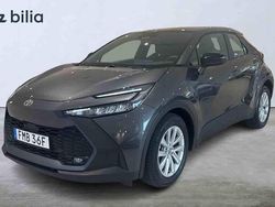 Grå Begagnad 2025 Toyota C-HR SUV | 309 900 kr