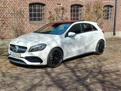 Vit Begagnad 2017 Mercedes A45 AMG AMG Halvkombi | 309 000 kr (Bra pris)