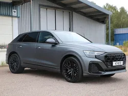 Grå (daytonagrå pärleffekt) Begagnad 2025 Audi Q8 S-Line SUV | 929 000 kr (Marknadspris)