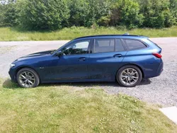 Blå Begagnad 2023 BMW 330e Sport Line Kombi | 375 000 kr (Marknadspris)