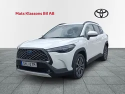 Vit Begagnad 2022 Toyota Corolla Cross Executive SUV | 379 000 kr (Marknadspris)