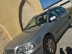 Grå Begagnad 2000 Volvo V40 Kombi | 19 500 kr