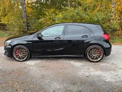 Svart Begagnad 2014 Mercedes A45 AMG AMG Sportkupé | 249 900 kr (Marknadspris)