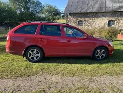 Röd Begagnad 2013 Skoda Octavia Elegance Kombi | 75 000 kr (Bra pris)