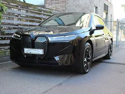 Svart Begagnad 2022 BMW iX Comfort Edition SUV | 657 900 kr (Superpris)