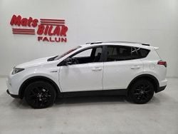 Vit Begagnad 2018 Toyota RAV4 Hybrid SUV | 189 900 kr (Marknadspris)