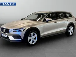 Begagnad 2023 Volvo V60 CC Kombi | 369 900 kr (Bra pris)