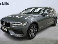 Grå Begagnad 2020 Volvo V60 Momentum Kombi | 289 000 kr (Marknadspris)