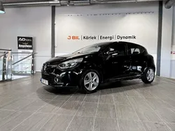 Svart Begagnad 2015 Renault Clio IV Dynamique Halvkombi | 69 900 kr (Marknadspris)