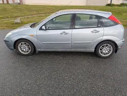 Silver Begagnad 2004 Ford Focus Halvkombi | 15 000 kr (Marknadspris)