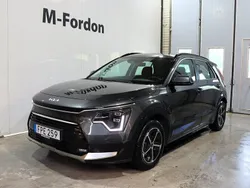 Grå Begagnad 2023 Kia Niro Advance SUV | 309 900 kr (Superpris)