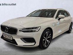 Vit Begagnad 2021 Volvo V60 Inscription Kombi | 324 900 kr (Marknadspris)