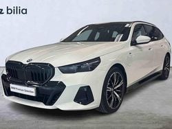 Vit Begagnad 2025 BMW 530e Kombi | 699 900 kr