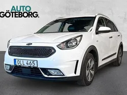 Vit Begagnad 2017 Kia Niro Advance SUV | 109 900 kr (Marknadspris)