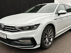 Vit Begagnad 2022 VW Passat R-line Kombi | 319 900 kr (Lite dyr)