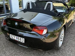 Svart Begagnad 2006 BMW Z4 Advantage Cab | 175 000 kr