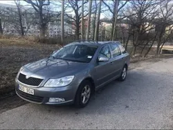 Grå Begagnad 2013 Skoda Octavia Elegance Kombi | 85 000 kr (Marknadspris)