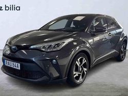 Grå Begagnad 2023 Toyota C-HR SUV | 294 900 kr