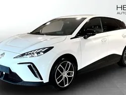 Vit (white) Begagnad 2023 MG MG4 EV Luxury Halvkombi | 334 900 kr (Bra pris)
