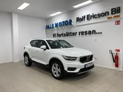 Vit Begagnad 2021 Volvo XC40 Momentum SUV | 299 500 kr (Marknadspris)