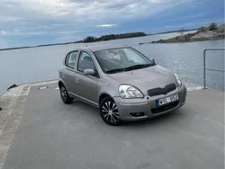 Silver Begagnad 2005 Toyota Yaris Halvkombi | 19 999 kr (Bra pris)