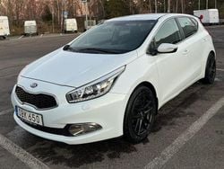 Begagnad 2015 Kia Ceed Comfort Halvkombi | 75 000 kr (Bra pris)