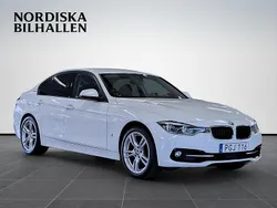 Vit Begagnad 2017 BMW 330e Sport Line Sedan | 179 795 kr (Bra pris)